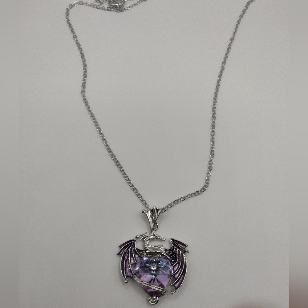 Dragon and Heart Gem - Purple - Picture 3 of 7